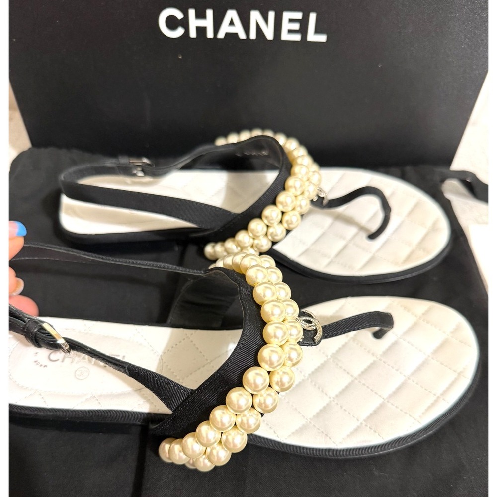Chanel Women's US Size 7 Black with Pearls Flat Buckle Thong Sandals $1,250 - Picture 5 of 16